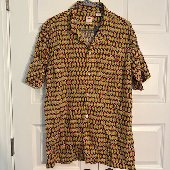 NWT Levi's Button Front Shirt Men's Size M Yellow Cactus Print Hawaiian Casual A - Picture 1 of 10